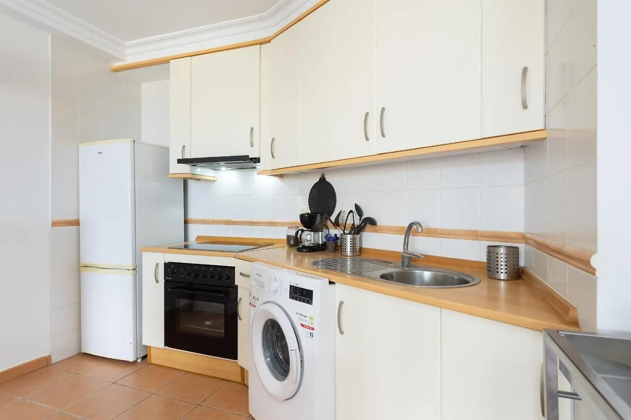 אל מדאנו Apartamento Junto Al Mar דירה